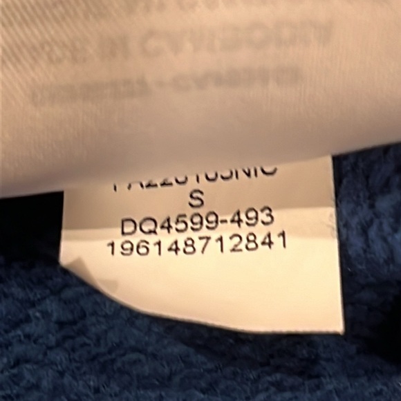 NEVER WORN WOMEN’S FRENCH BLUE JORDAN FLIGHT FLEECE CREWNECK SZ.SM PERFECT SHAPE - Picture 11 of 11